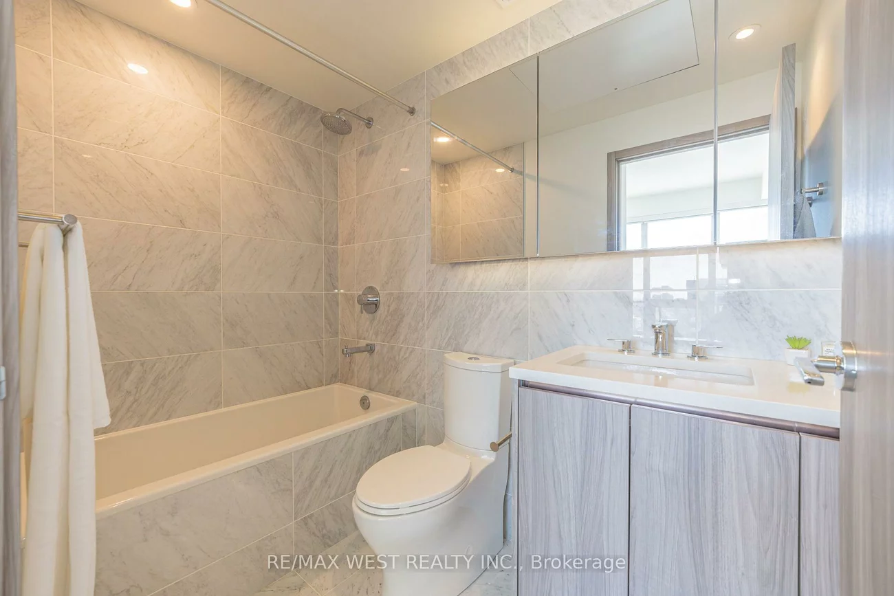 95, Mcmahon, Bayview Village, Toronto