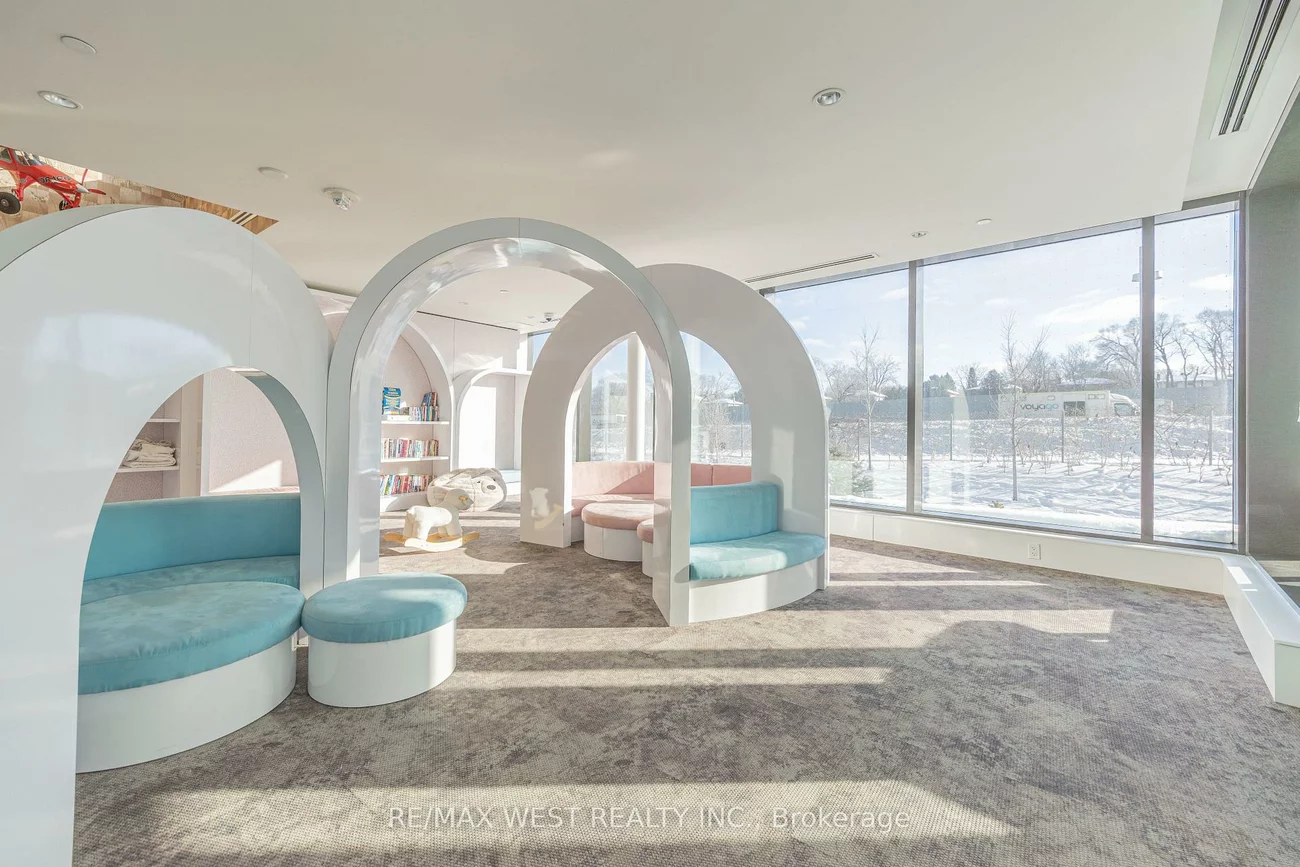 95, Mcmahon, Bayview Village, Toronto