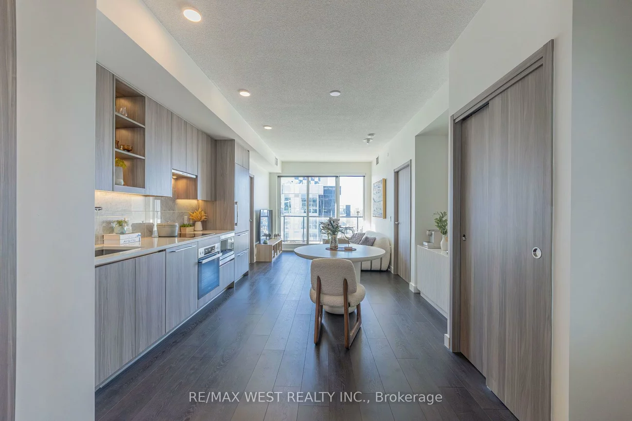 95, Mcmahon, Bayview Village, Toronto