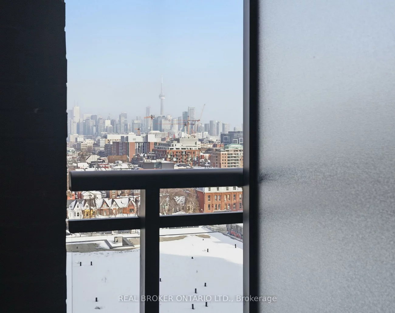 20, Minowan Miikan, Little Portugal, Toronto