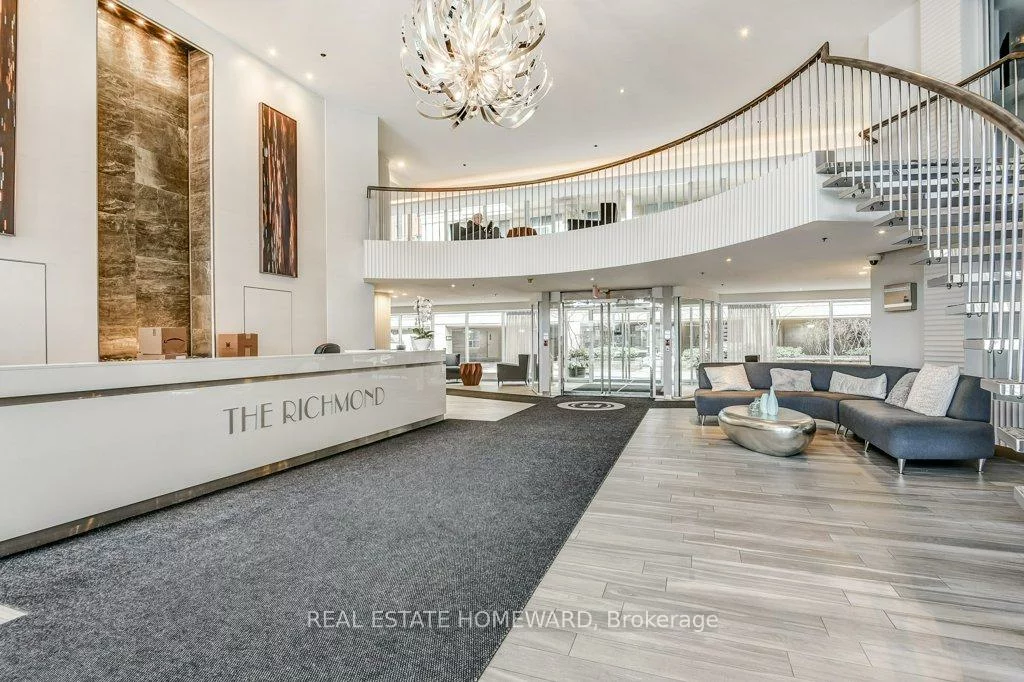 323, Richmond, Moss Park, Toronto