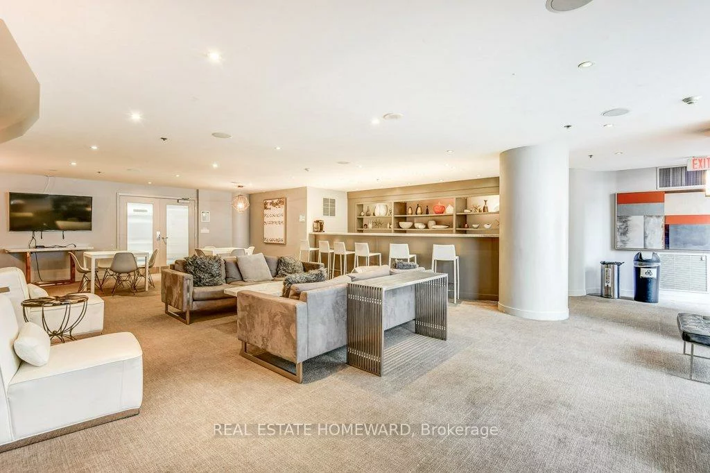 323, Richmond, Moss Park, Toronto