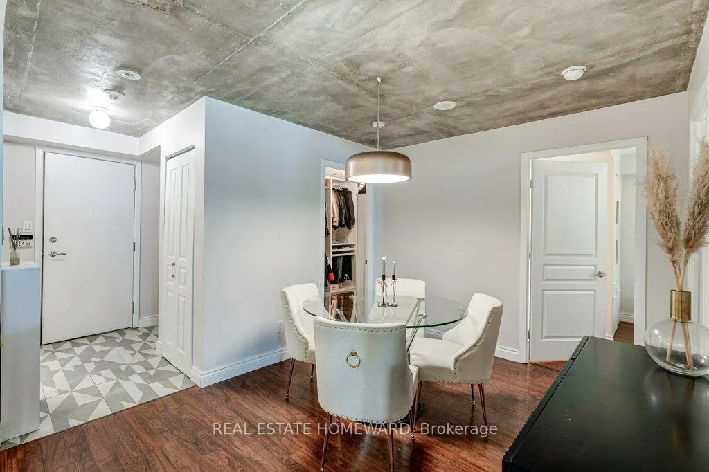 323, Richmond, Moss Park, Toronto