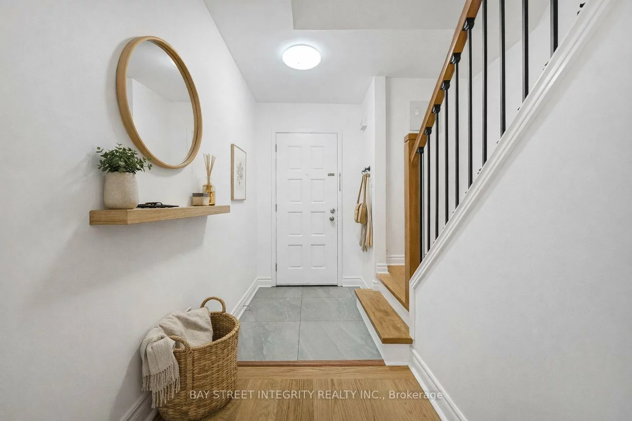 70, Elsa Vine, Bayview Village, Toronto