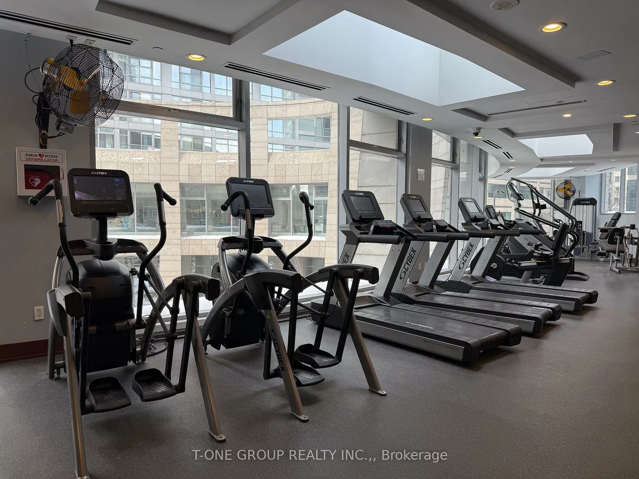 2181, Yonge, Mount Pleasant West, Toronto