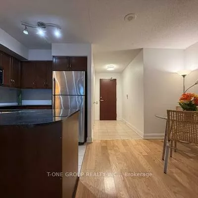 2181, Yonge, Mount Pleasant West, Toronto