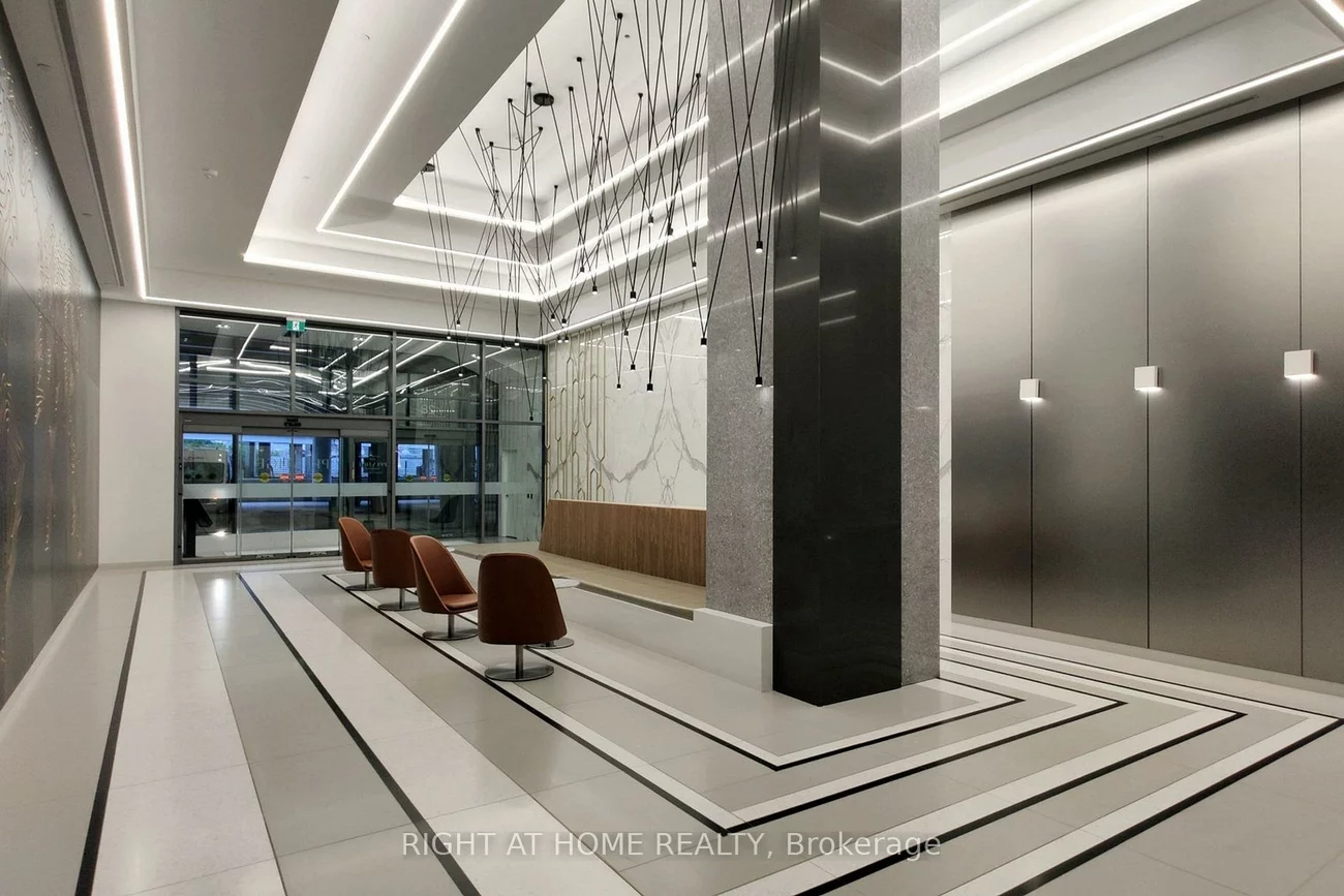 28, Freeland, Waterfront Communities C8, Toronto