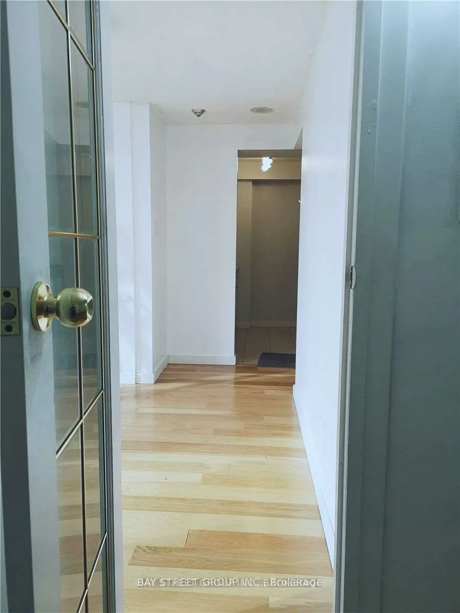 117, Gerrard, Church-Yonge Corridor, Toronto