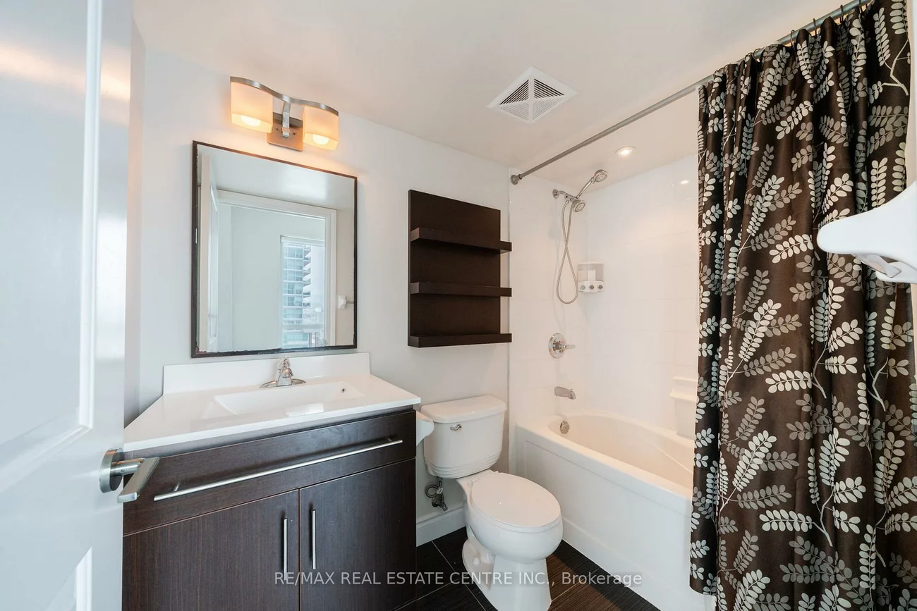 100, Western Battery, Niagara, Toronto