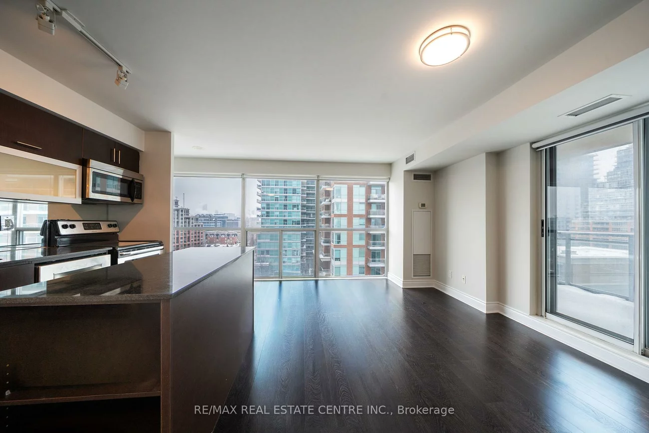 100, Western Battery, Niagara, Toronto