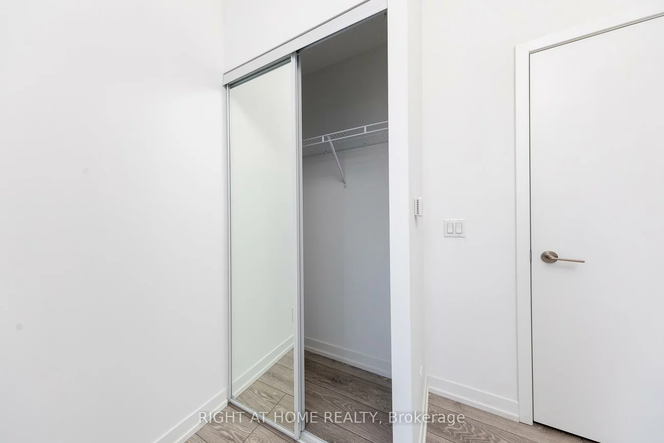 55, Mercer, Waterfront Communities C1, Toronto