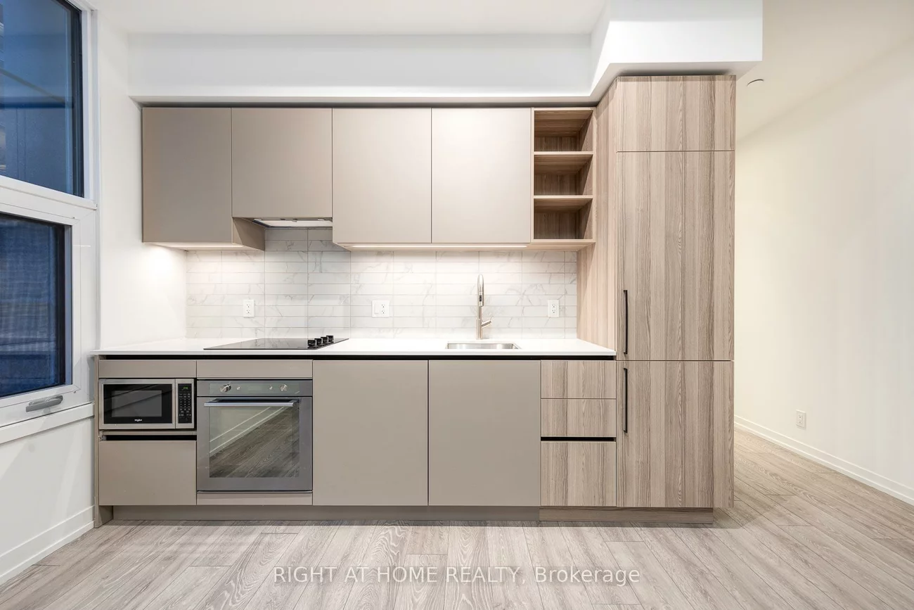 55, Mercer, Waterfront Communities C1, Toronto