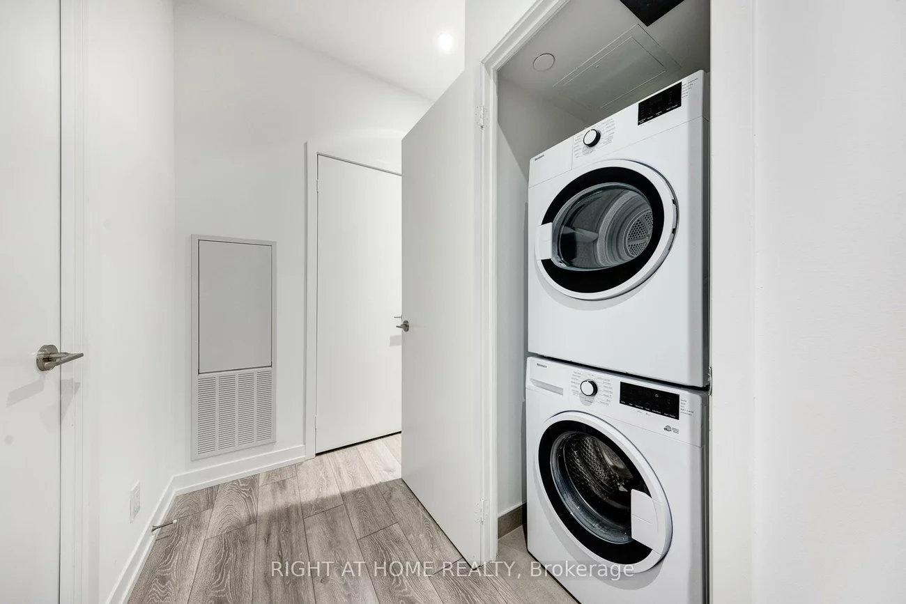 55, Mercer, Waterfront Communities C1, Toronto