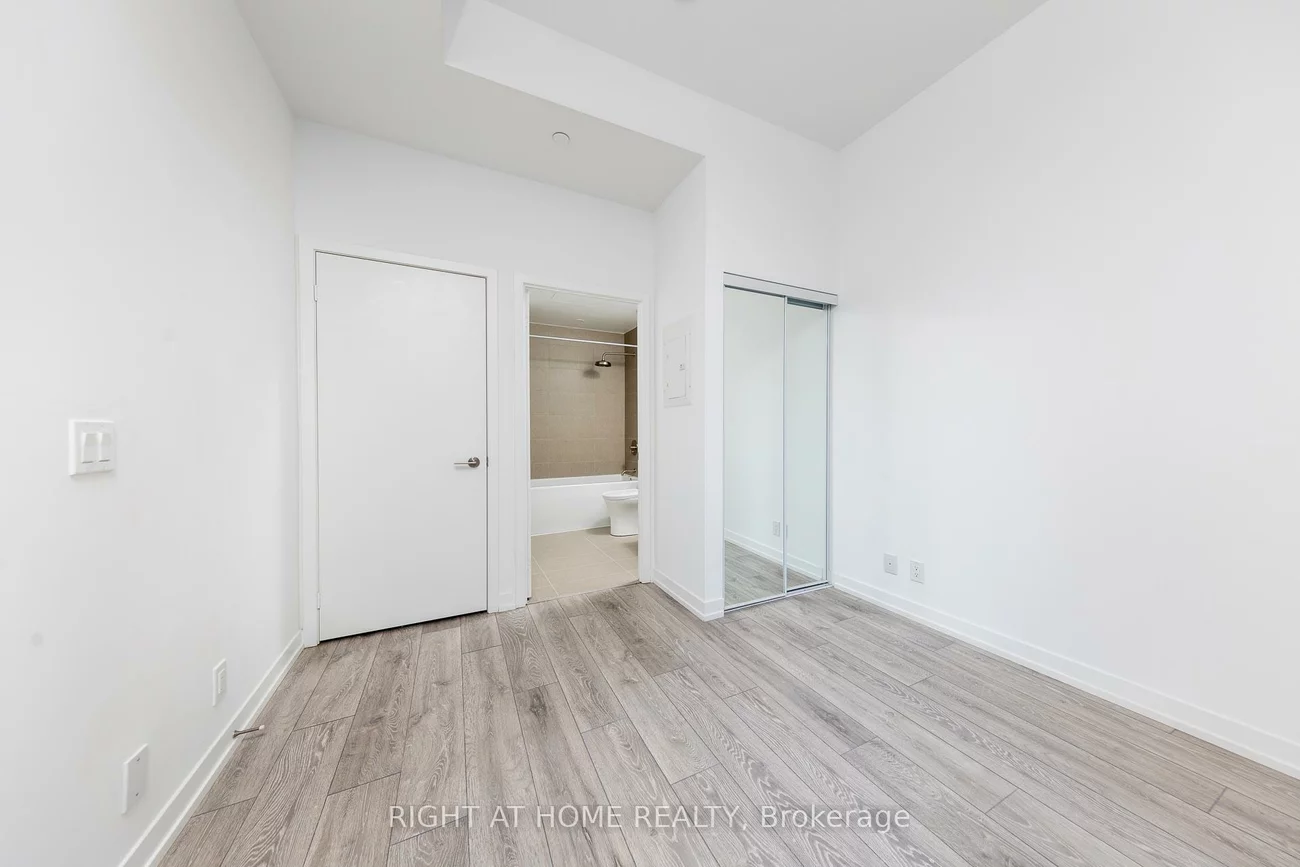 55, Mercer, Waterfront Communities C1, Toronto