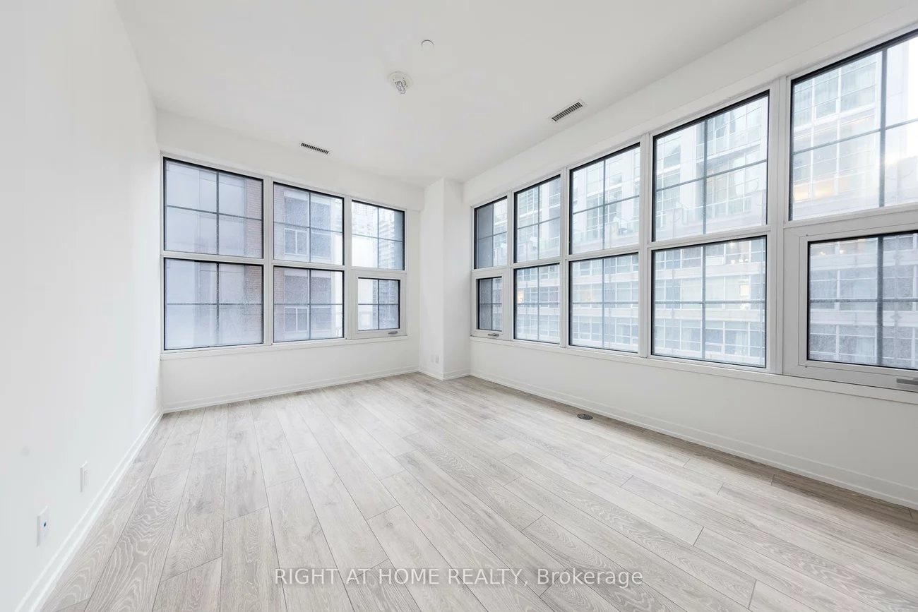 55, Mercer, Waterfront Communities C1, Toronto