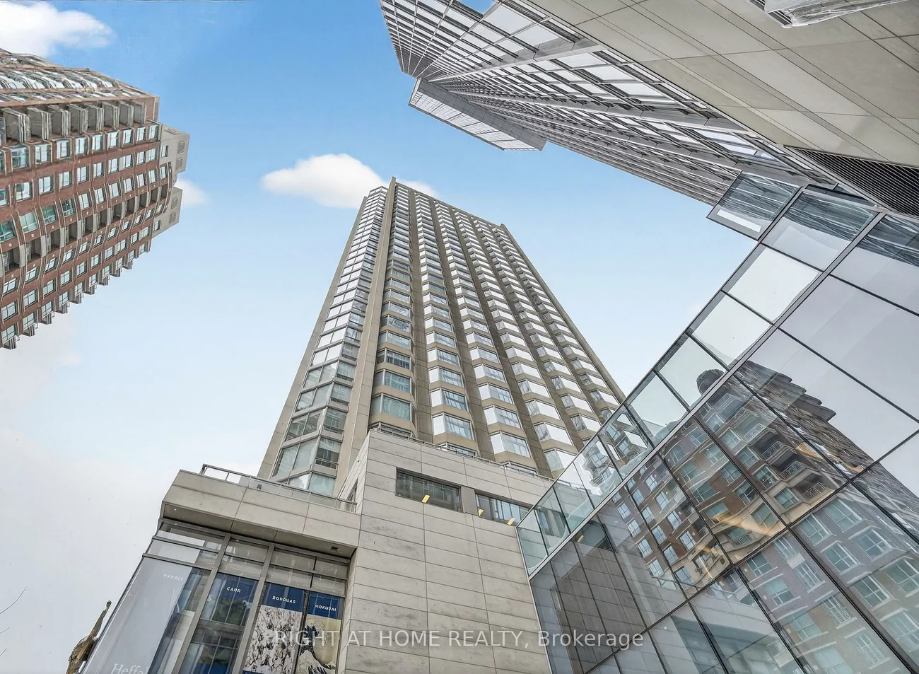 155, Yorkville, Annex, Toronto