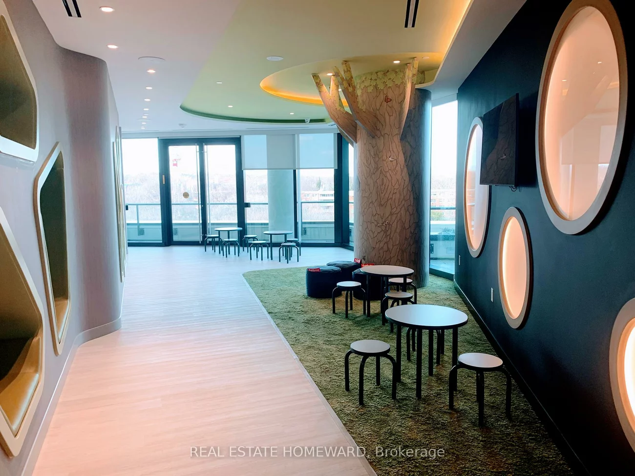 585, BLOOR, North St. James Town, Toronto