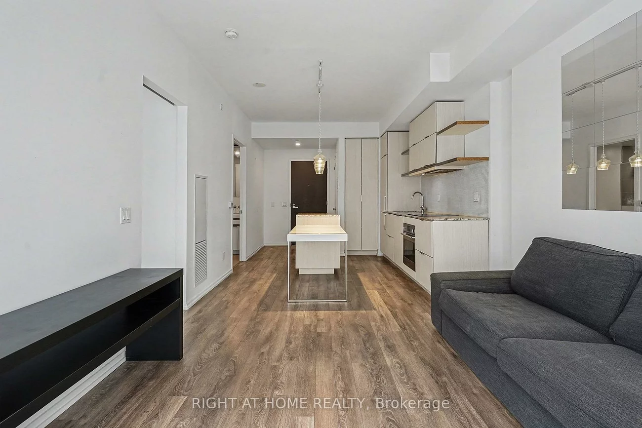 197, Yonge, Church-Yonge Corridor, Toronto