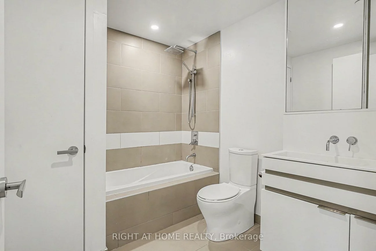 197, Yonge, Church-Yonge Corridor, Toronto