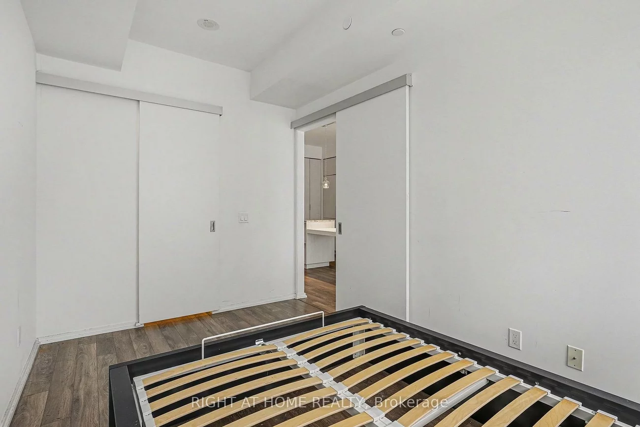 197, Yonge, Church-Yonge Corridor, Toronto