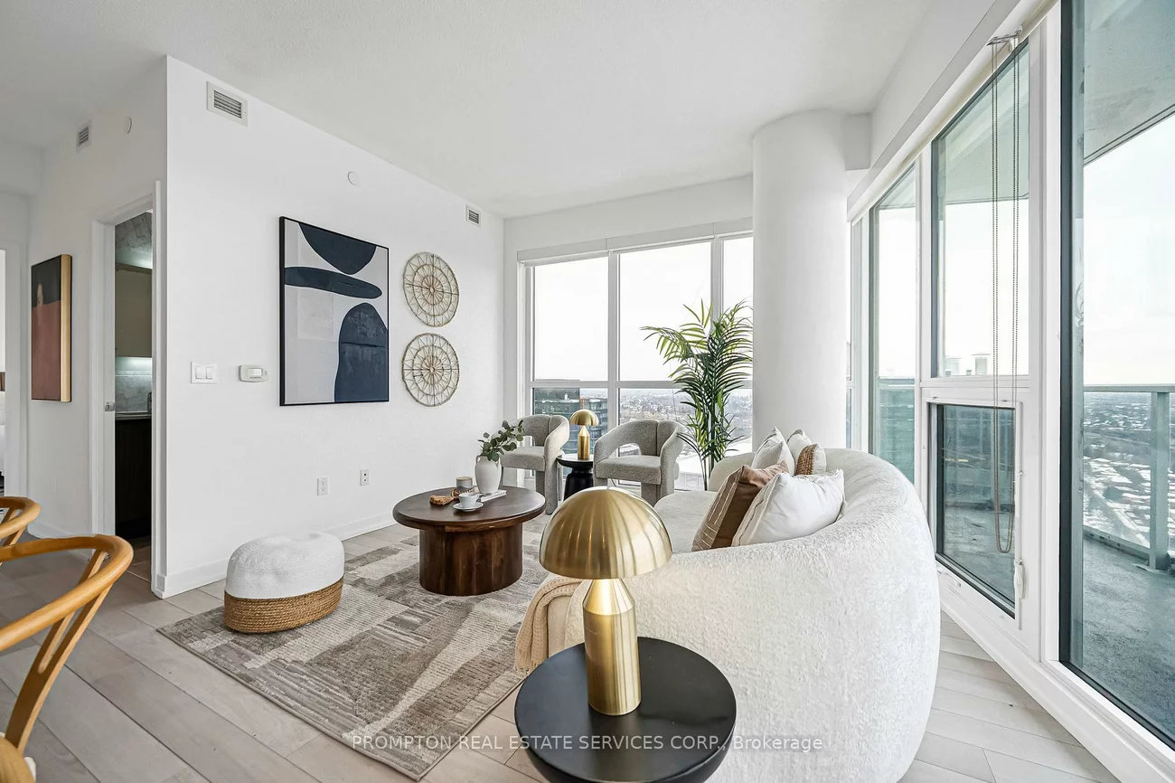 117, Mcmahon, Bayview Village, Toronto