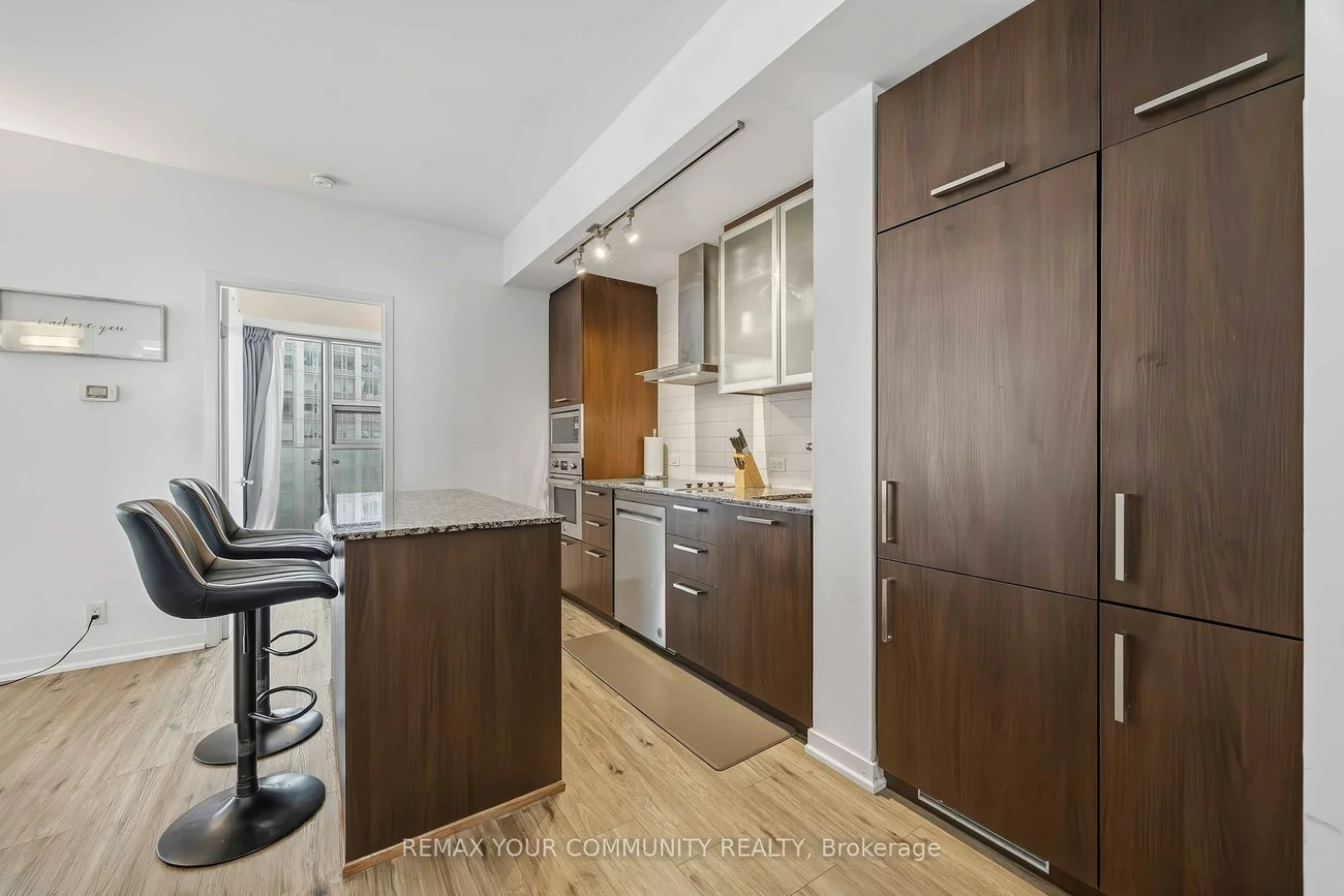 14, York, Waterfront Communities C1, Toronto