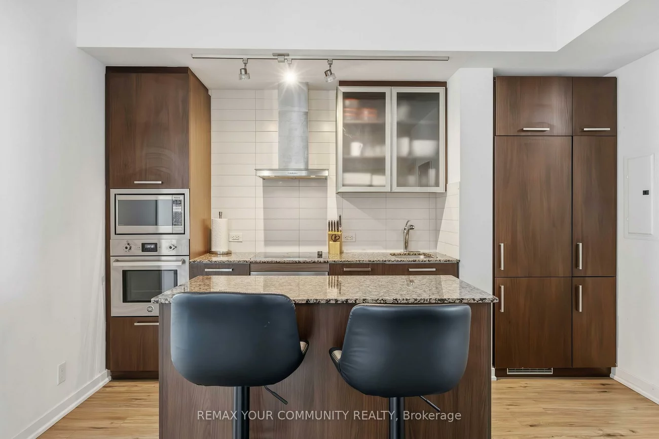 14, York, Waterfront Communities C1, Toronto