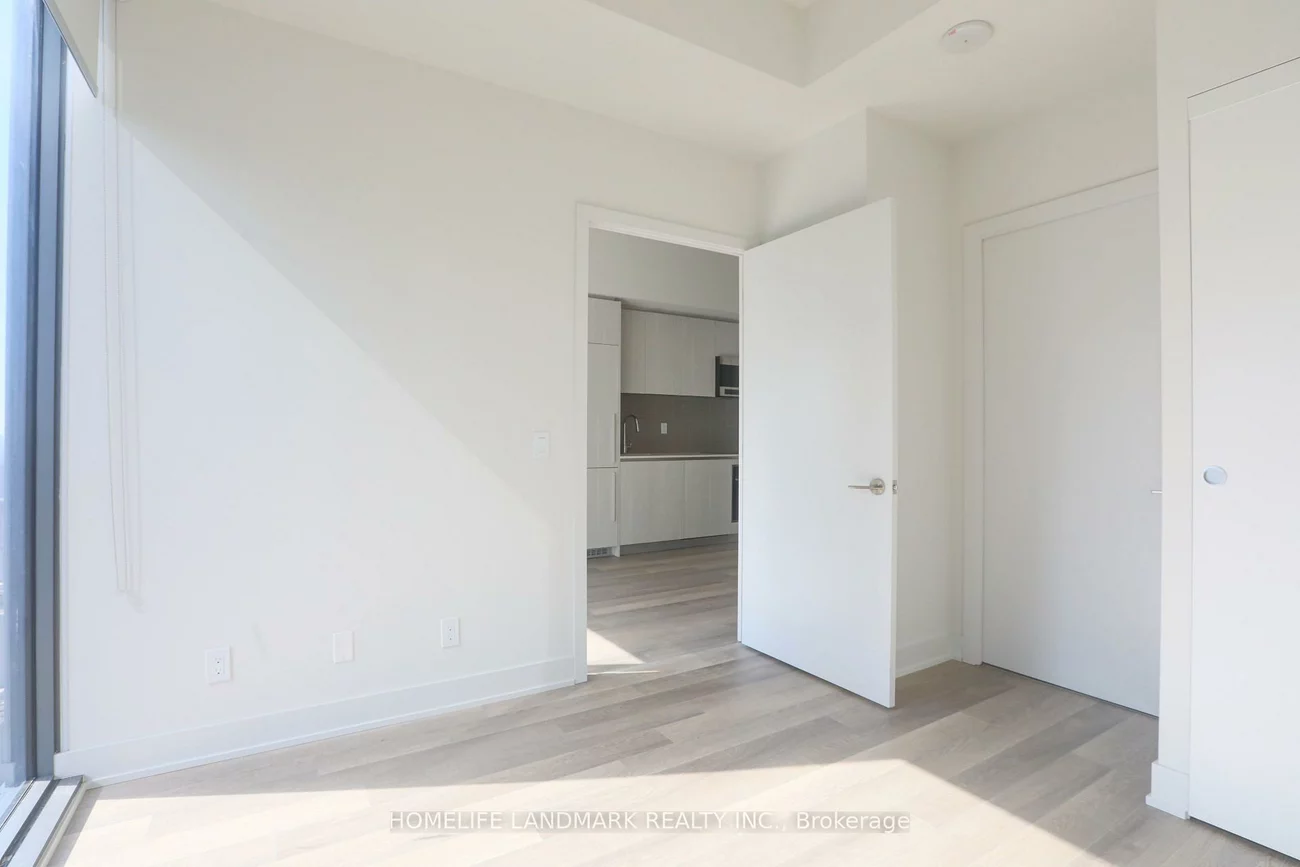 8, Cumberland, Annex, Toronto