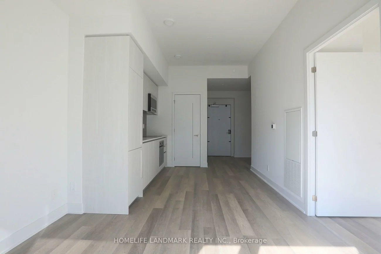 8, Cumberland, Annex, Toronto