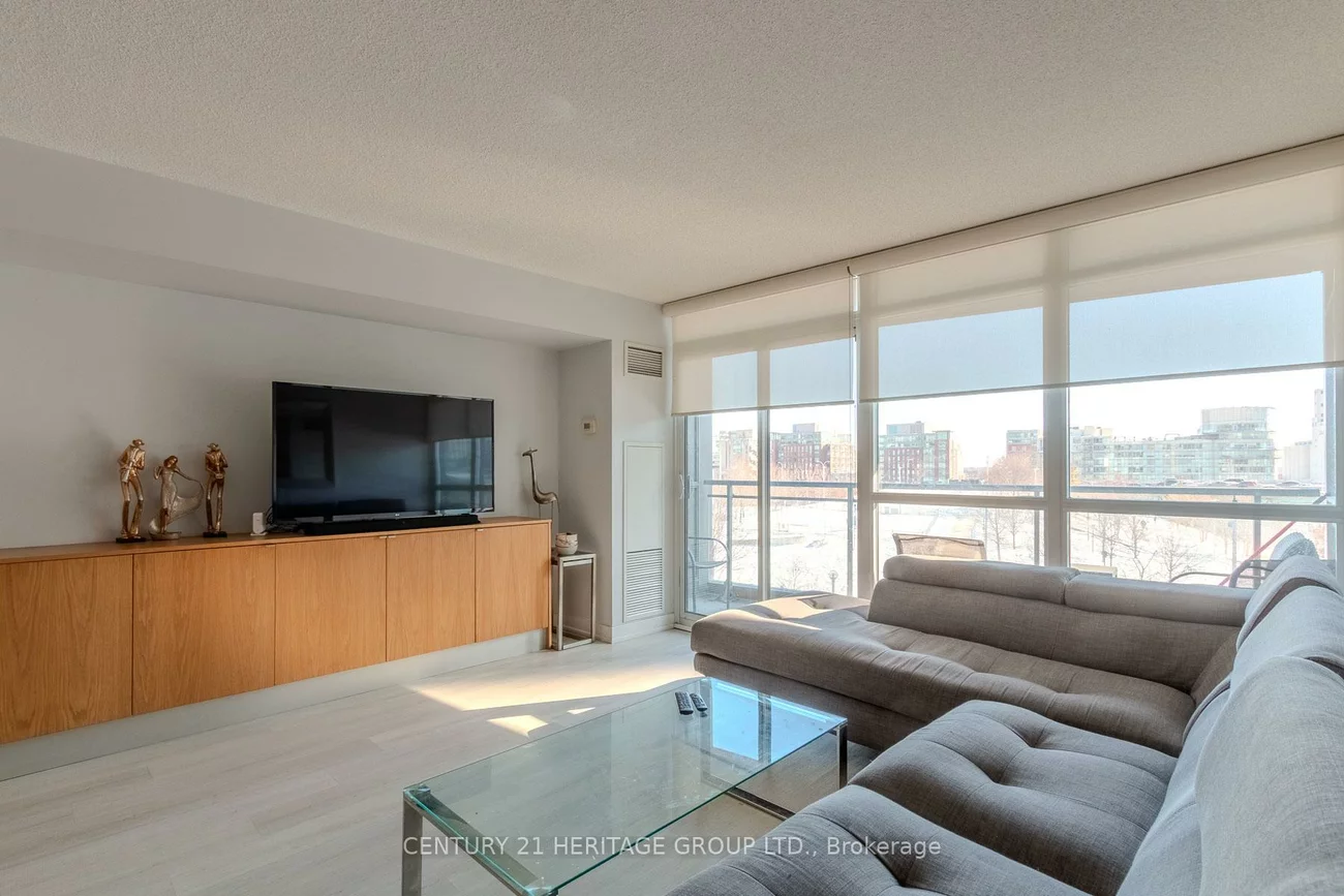 151, Dan Leckie, Waterfront Communities C1, Toronto