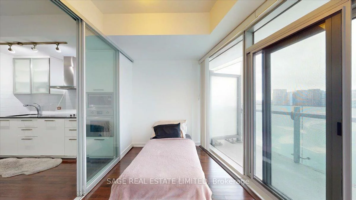 12, York, Waterfront Communities C1, Toronto