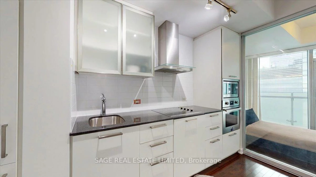 12, York, Waterfront Communities C1, Toronto