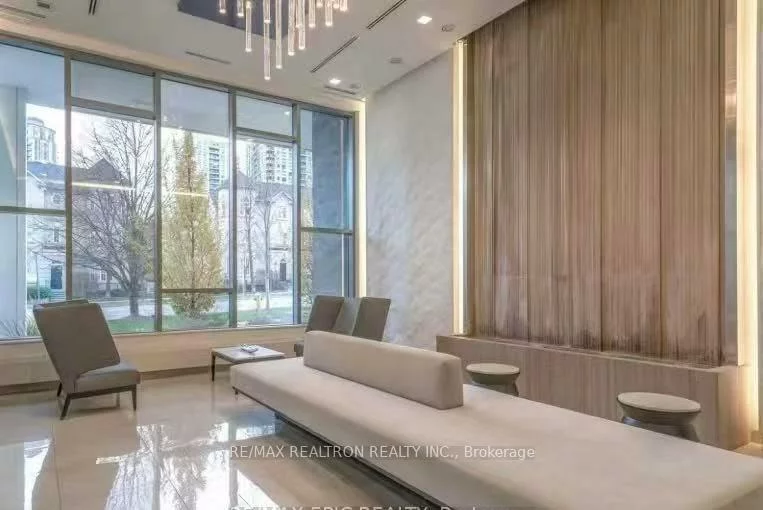 28, Avondale, Willowdale East, Toronto