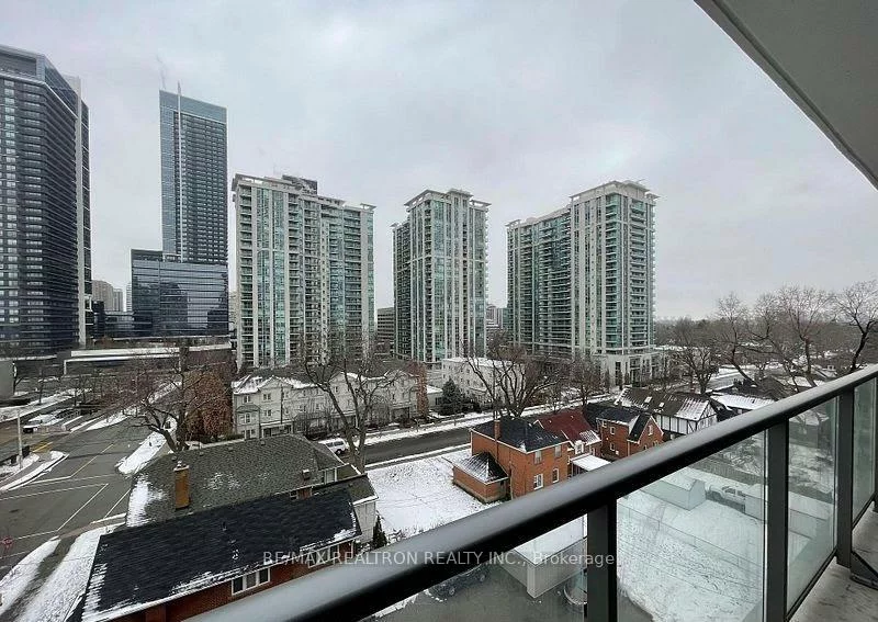 28, Avondale, Willowdale East, Toronto