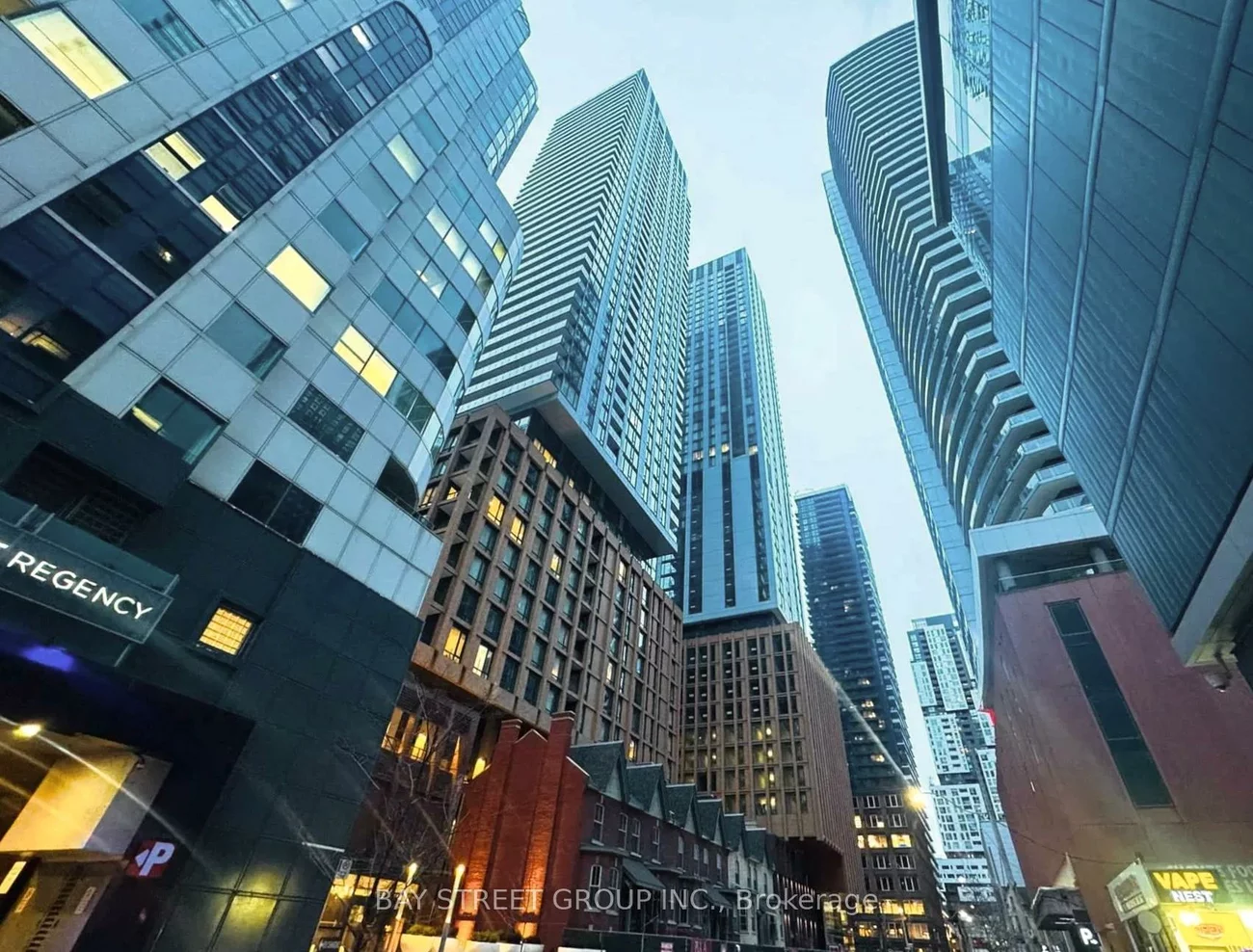 8, Widmer, Waterfront Communities C1, Toronto