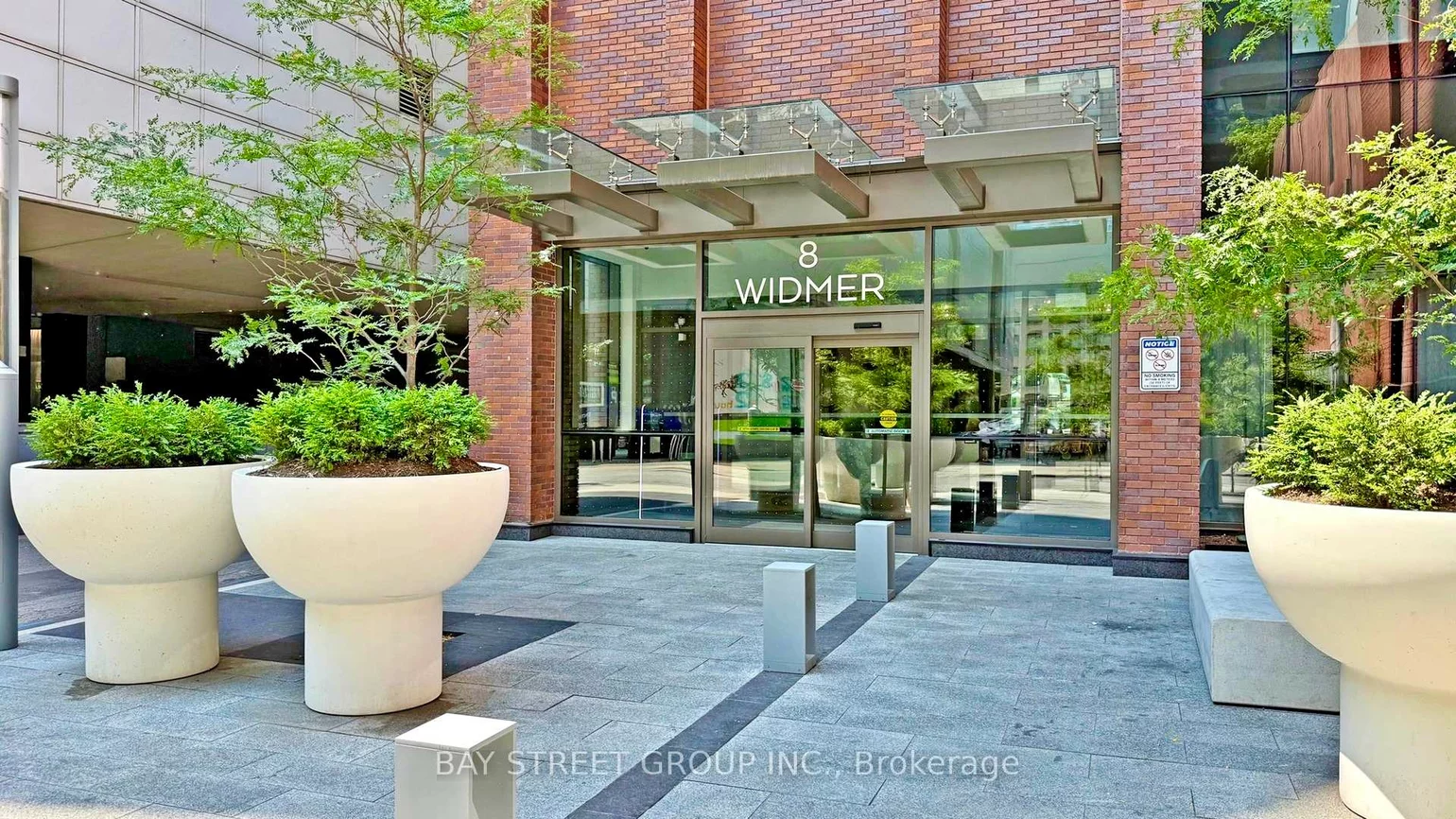8, Widmer, Waterfront Communities C1, Toronto