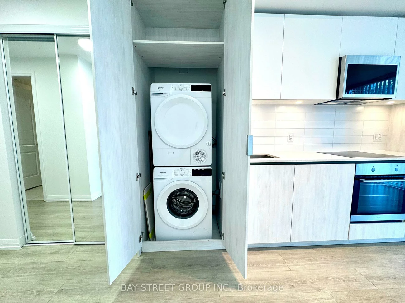 8, Widmer, Waterfront Communities C1, Toronto