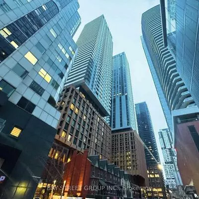 8, Widmer, Waterfront Communities C1, Toronto