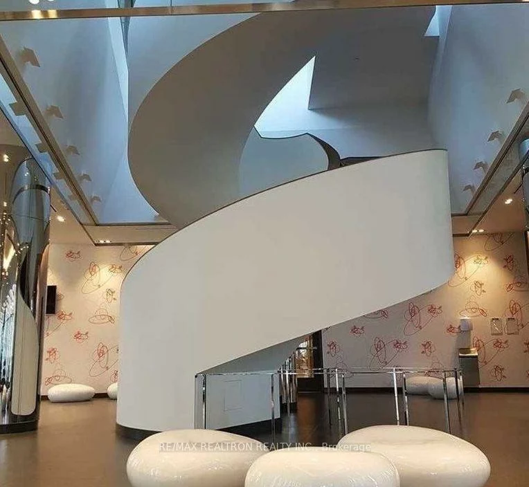 10, YORK, Waterfront Communities C1, Toronto