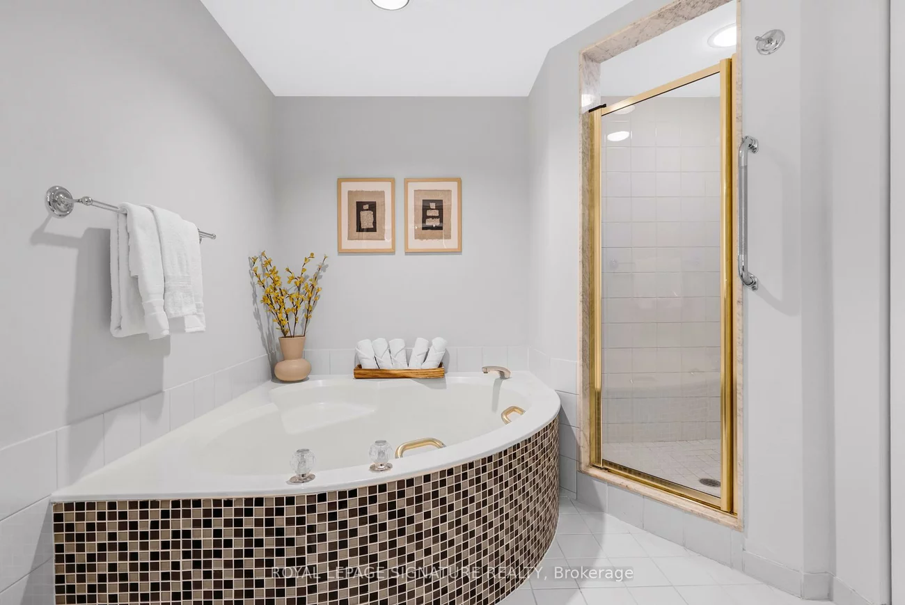 1210, Don Mills, Banbury-Don Mills, Toronto