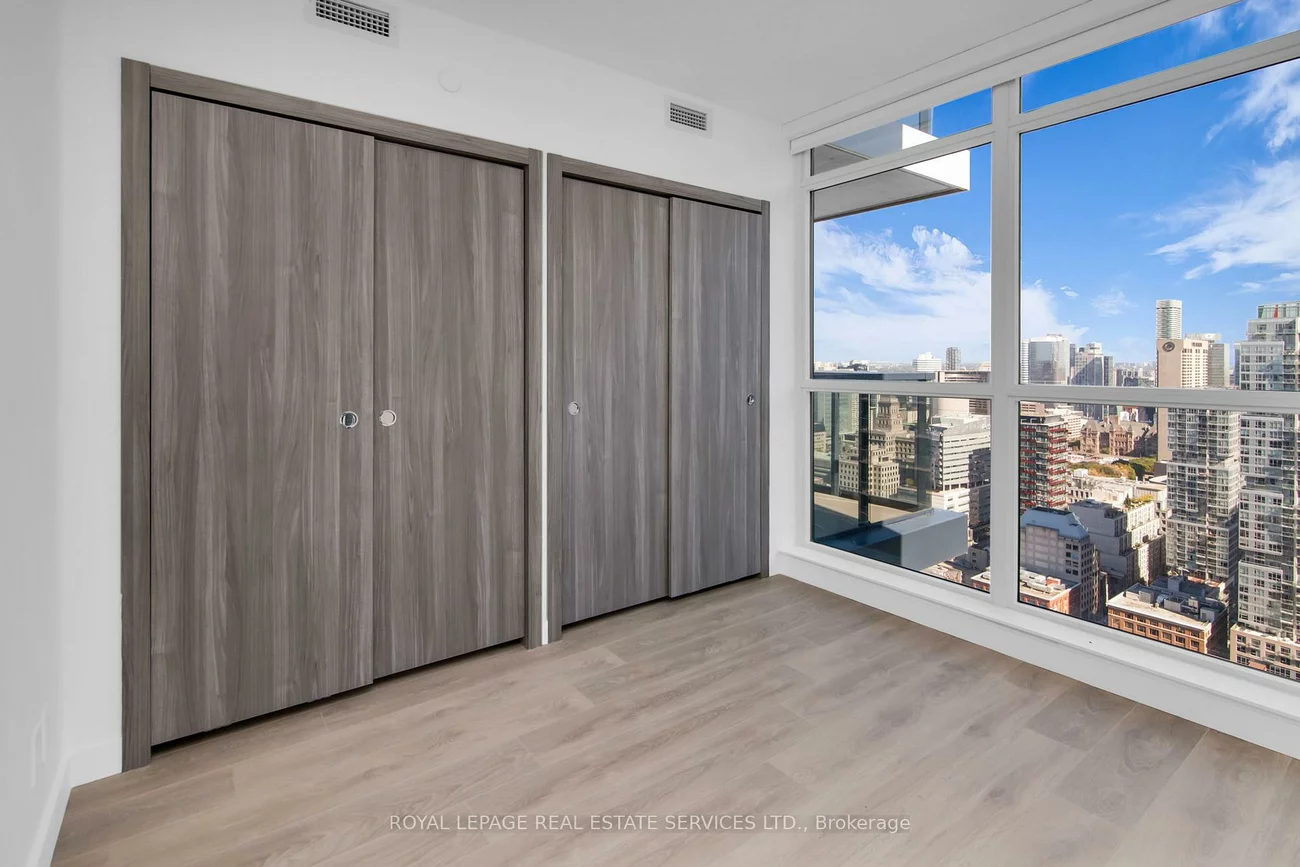 38, Widmer, Waterfront Communities C1, Toronto