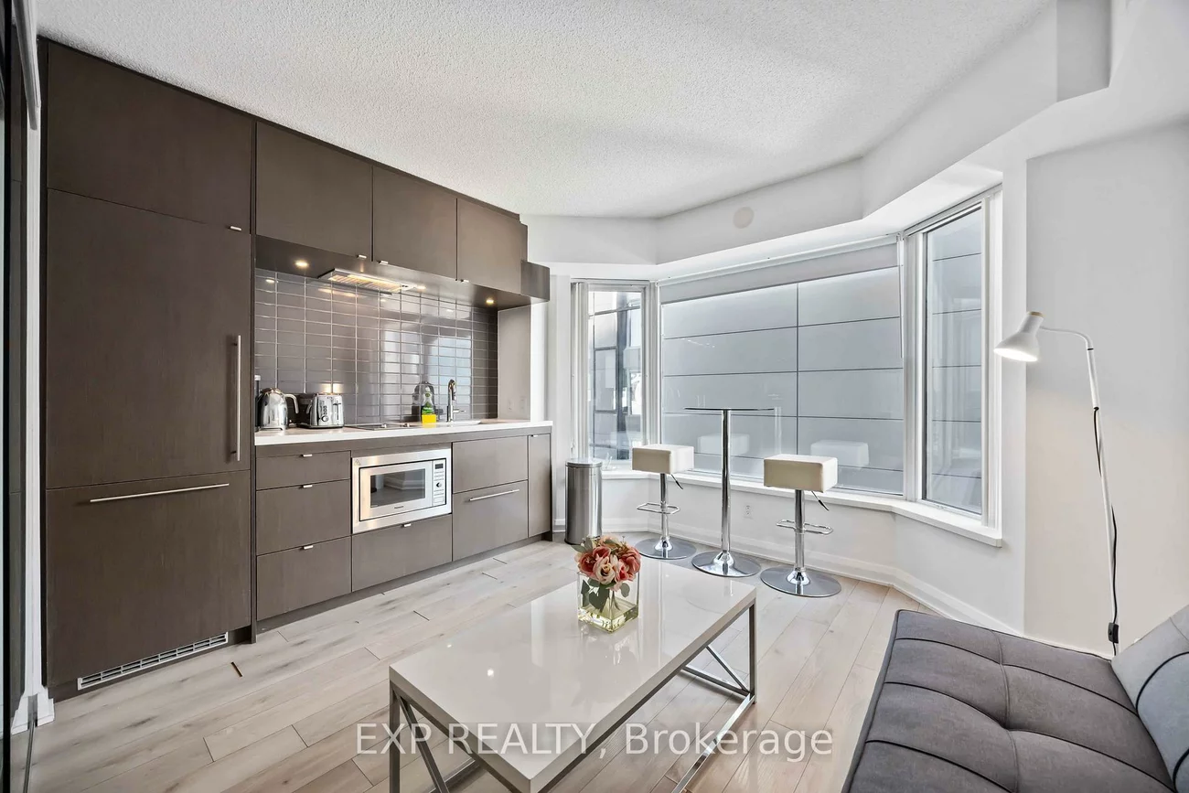 155, Yorkville, Annex, Toronto