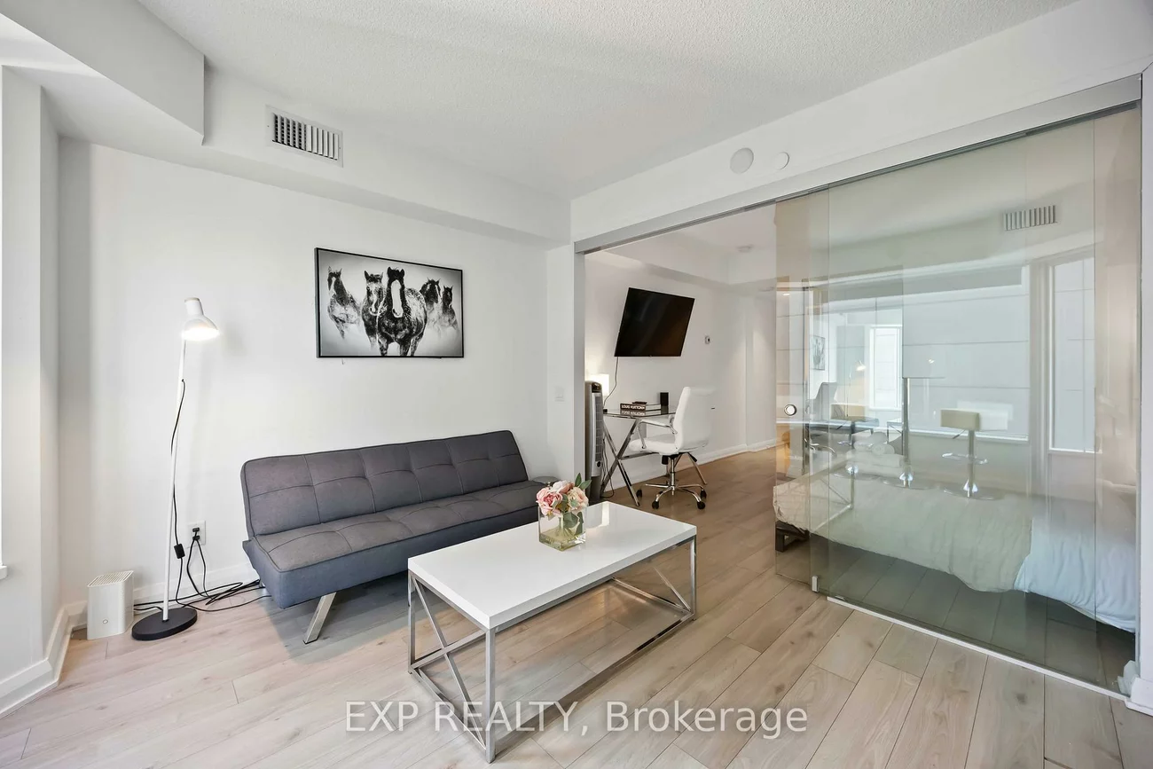 155, Yorkville, Annex, Toronto