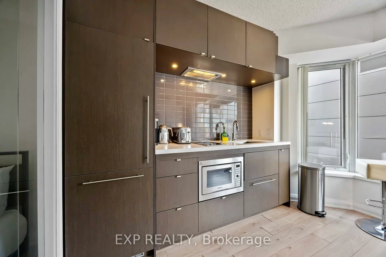 155, Yorkville, Annex, Toronto