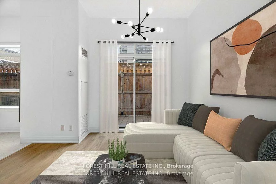 5940, Yonge, Newtonbrook West, Toronto