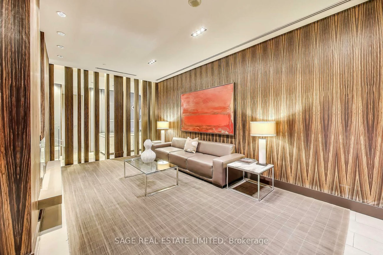 33, Lombard, Church-Yonge Corridor, Toronto