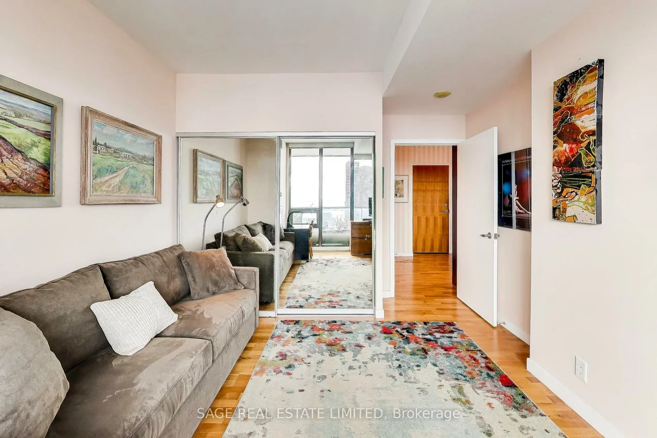 33, Lombard, Church-Yonge Corridor, Toronto