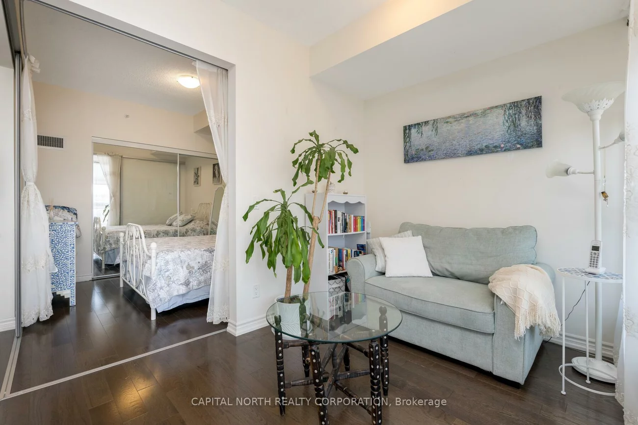 23, Glebe, Yonge-Eglinton, Toronto