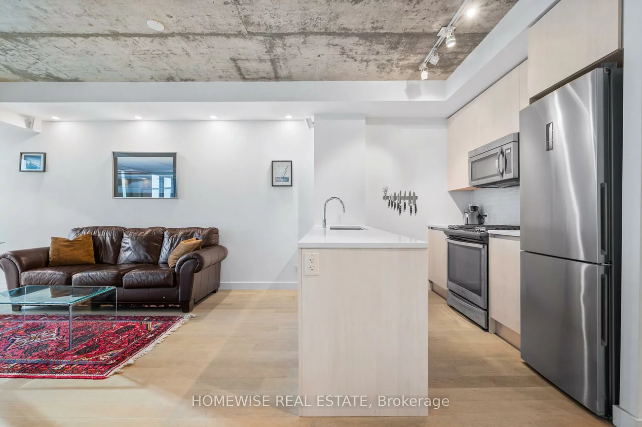 111, Bathurst, Waterfront Communities C1, Toronto