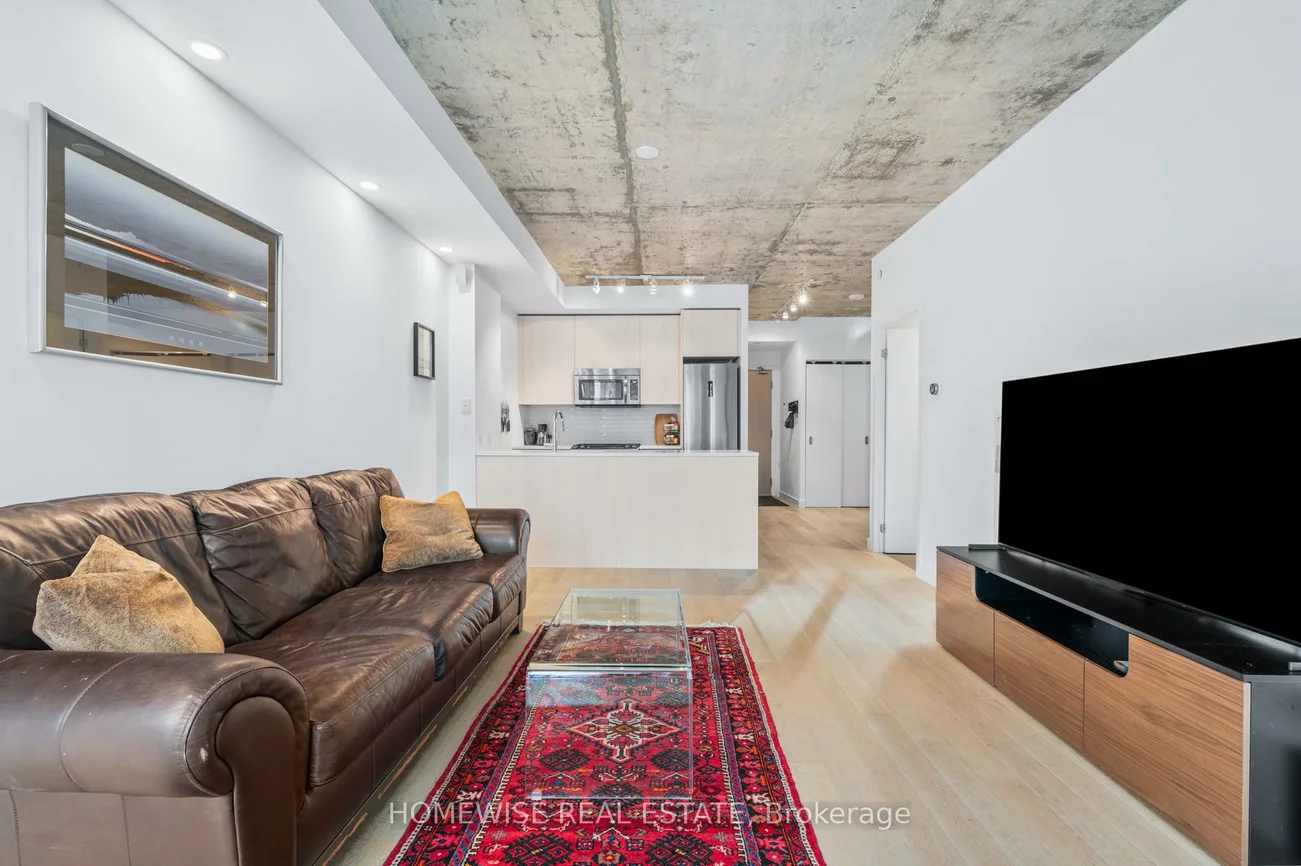 111, Bathurst, Waterfront Communities C1, Toronto